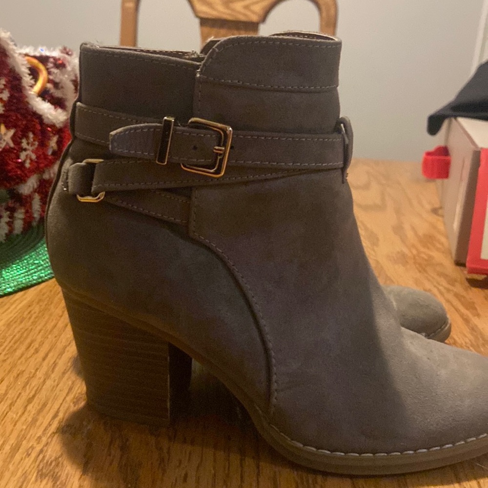 Gently Used Gray Zipper Express Bootie- Has a belt detail!